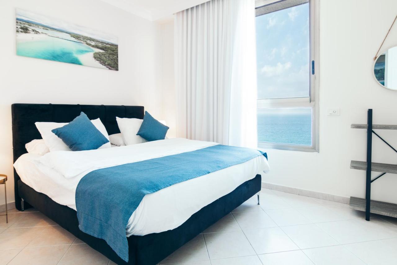 Almog Beach Apartments מגדלי חוף הכרמל חיפה Exterior photo