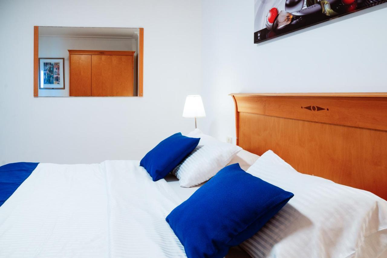 Almog Beach Apartments מגדלי חוף הכרמל חיפה Exterior photo