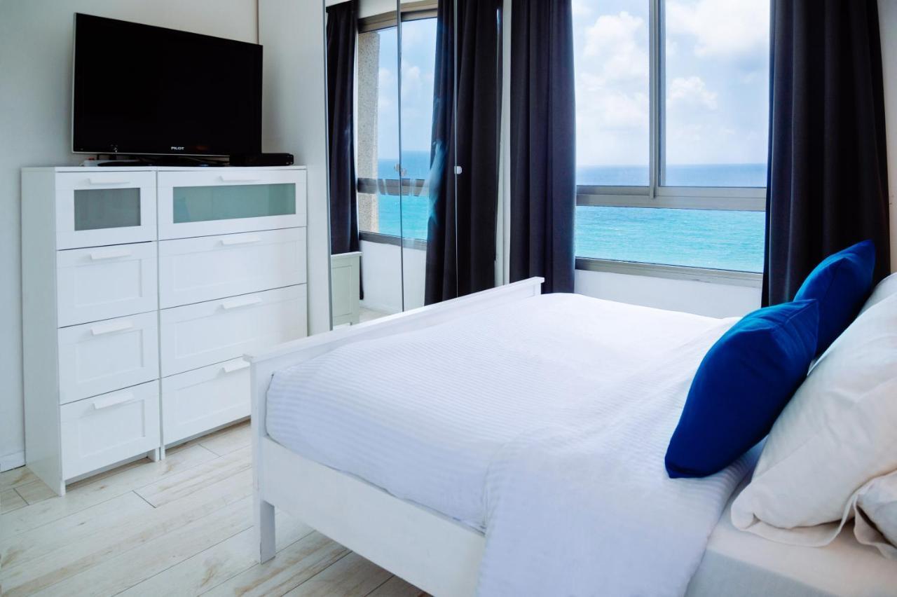 Almog Beach Apartments מגדלי חוף הכרמל חיפה Exterior photo