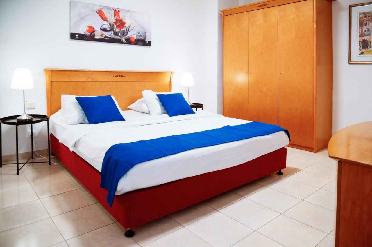 Almog Beach Apartments מגדלי חוף הכרמל חיפה Exterior photo