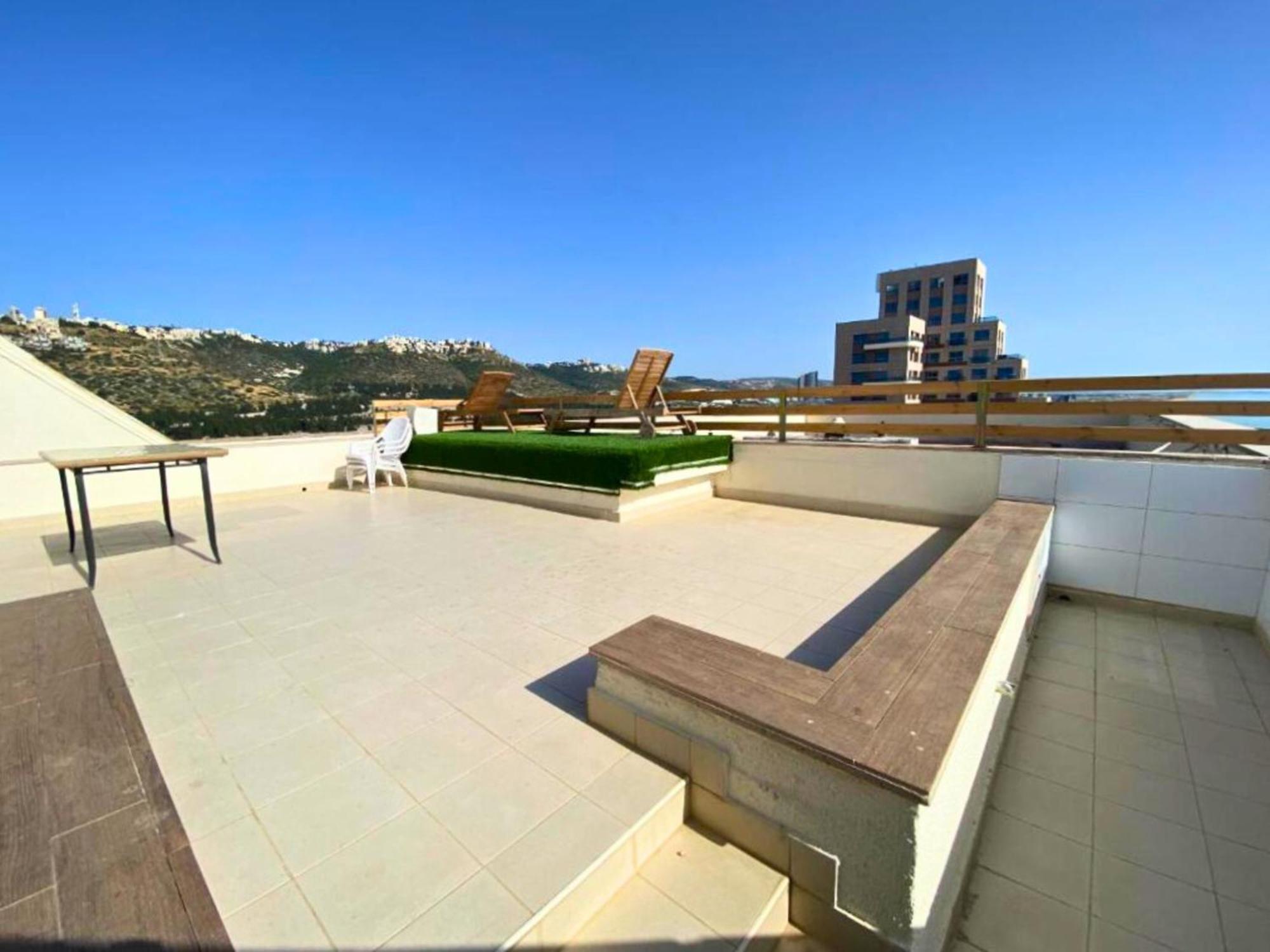 Almog Beach Apartments מגדלי חוף הכרמל חיפה Exterior photo